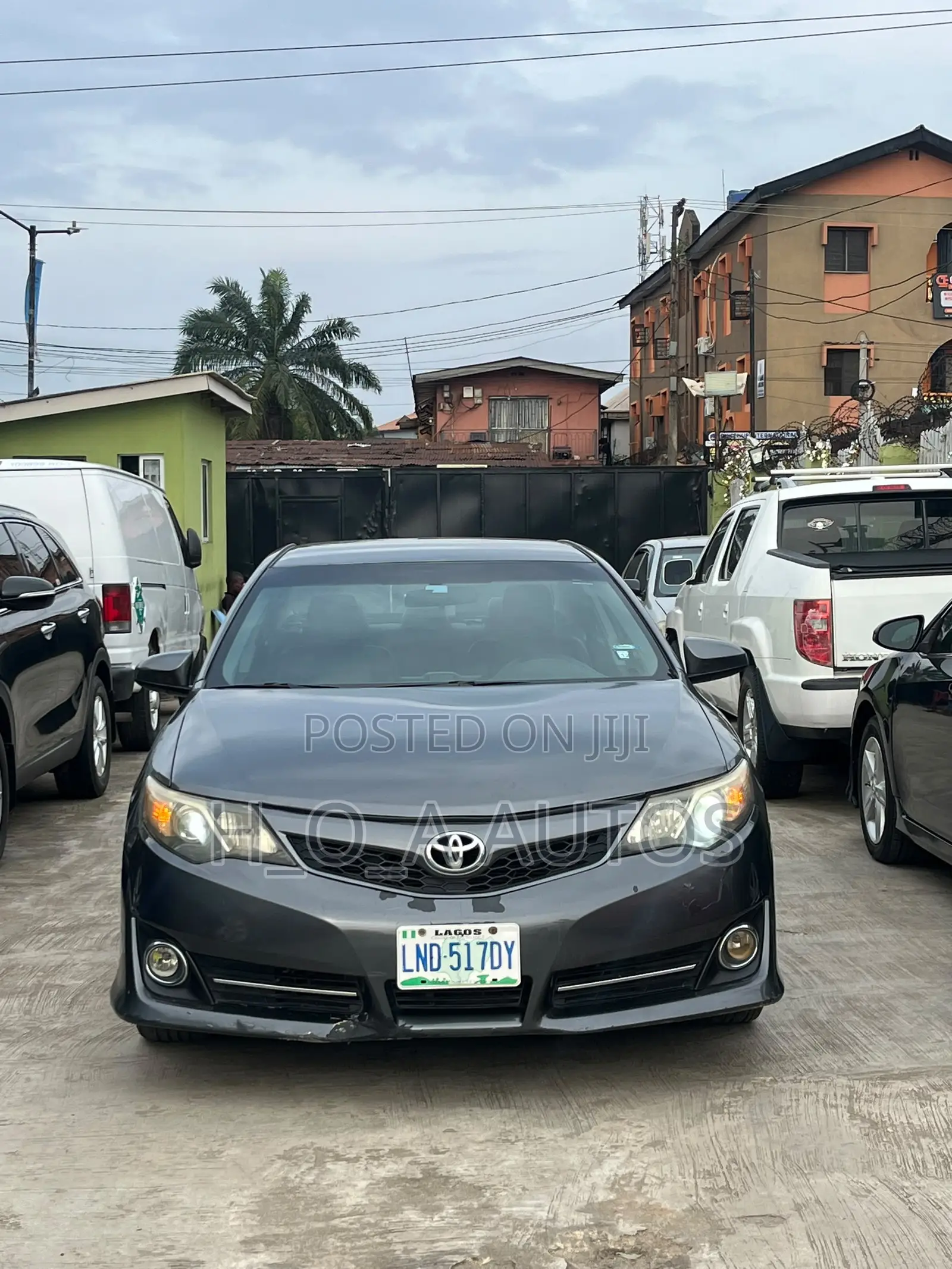 Toyota Camry SE 4dr Sedan (2.5L 4cyl 6A) 2014 Gray