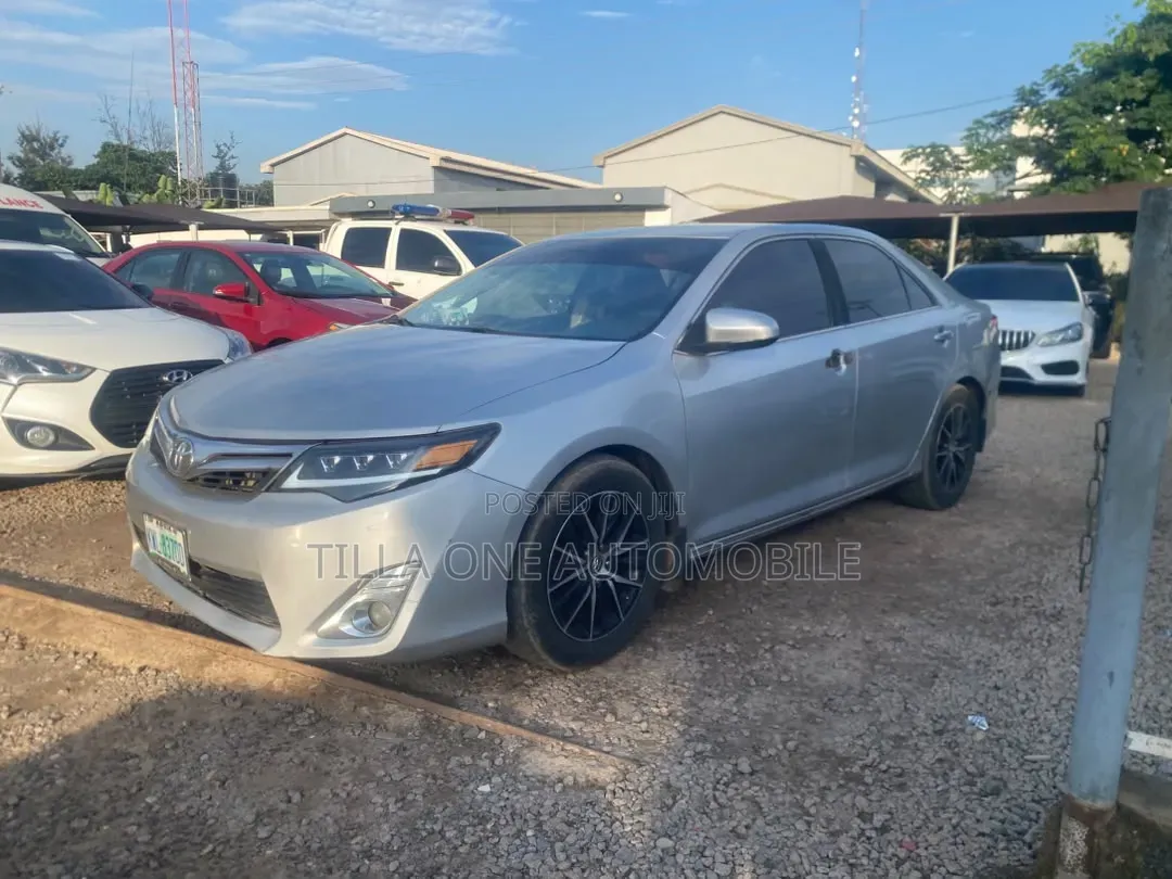 Toyota Camry 2014 Silver