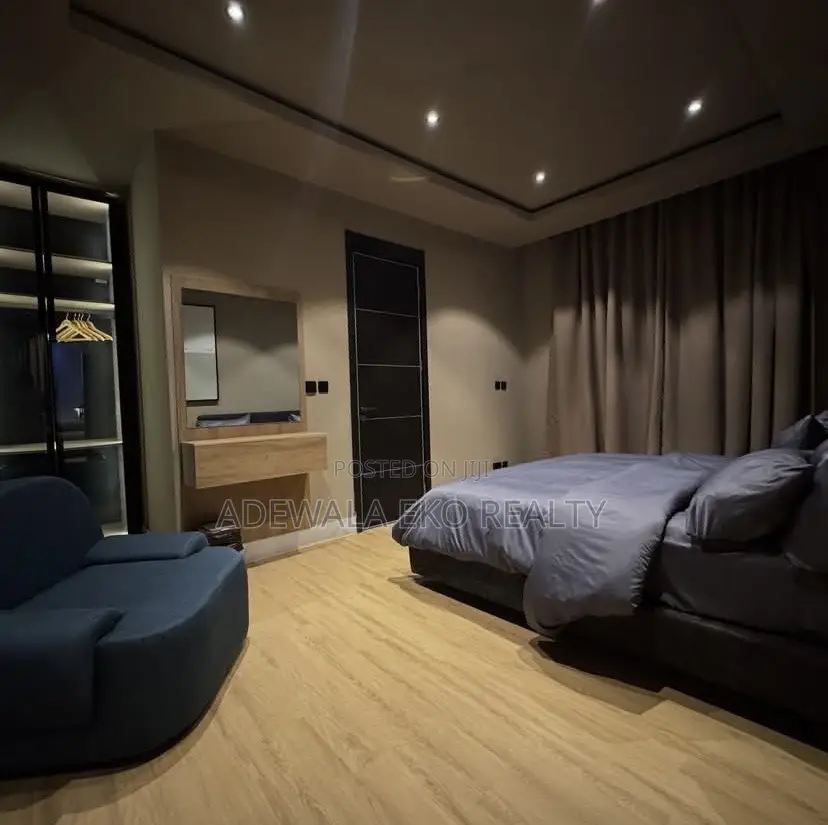 2-Bedroom Penthouse Loft Ikeja GRA – 75" TV, Pool Gym