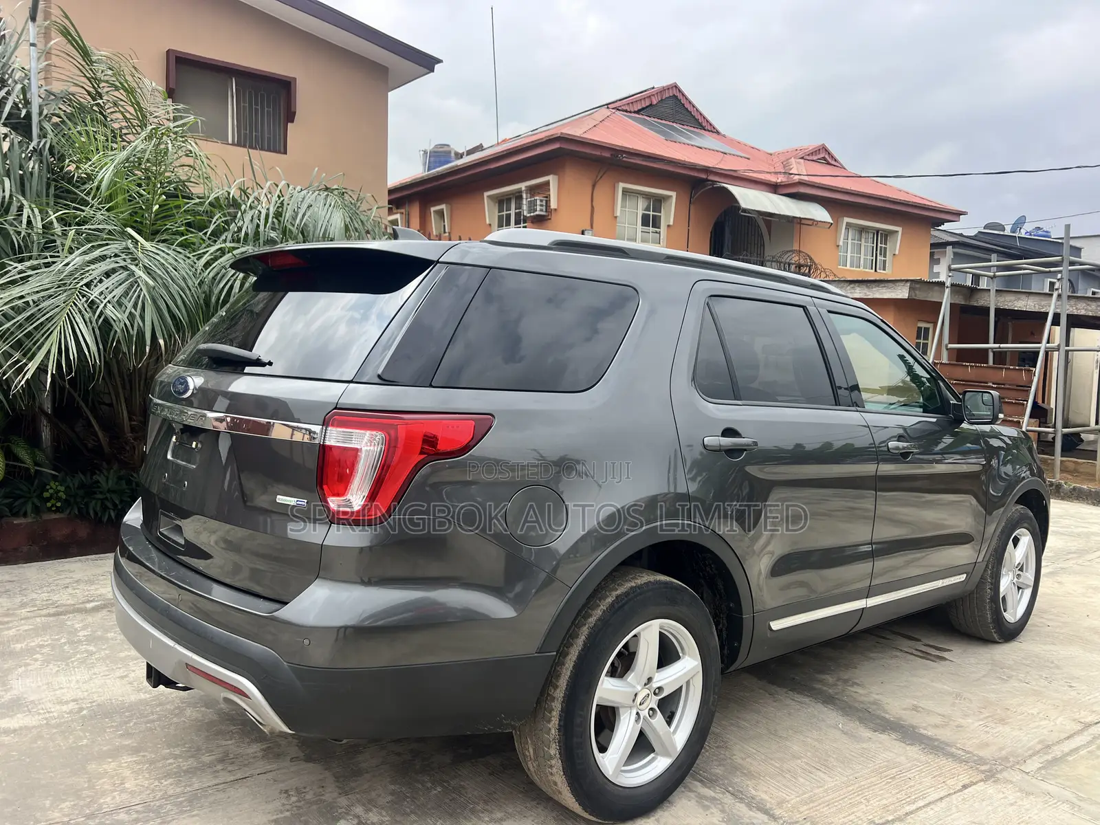 Ford Explorer XLT 4dr 4x4 (2.3L 4cyl 6A) 2017 Gray