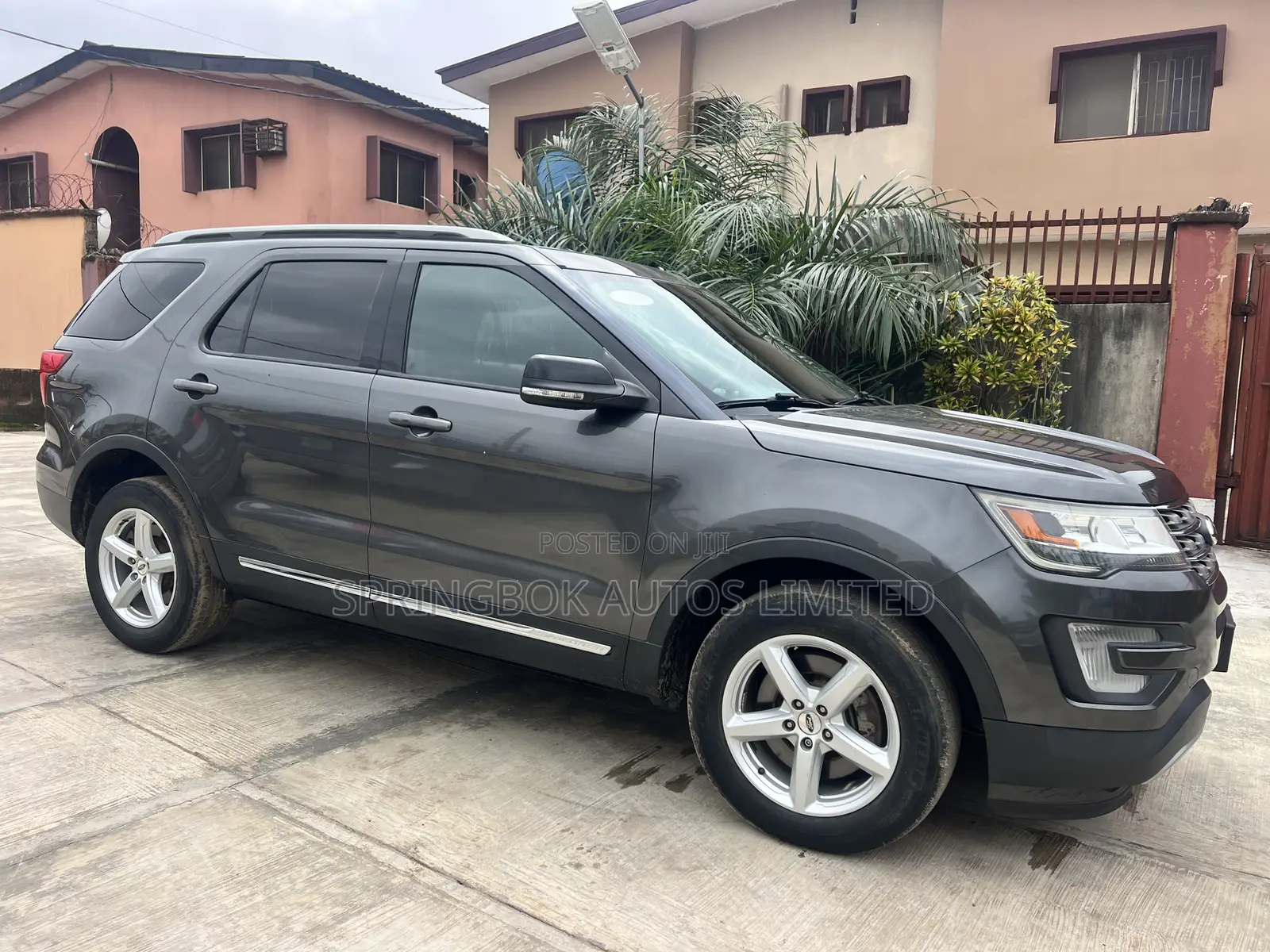 Ford Explorer XLT 4dr 4x4 (2.3L 4cyl 6A) 2017 Gray