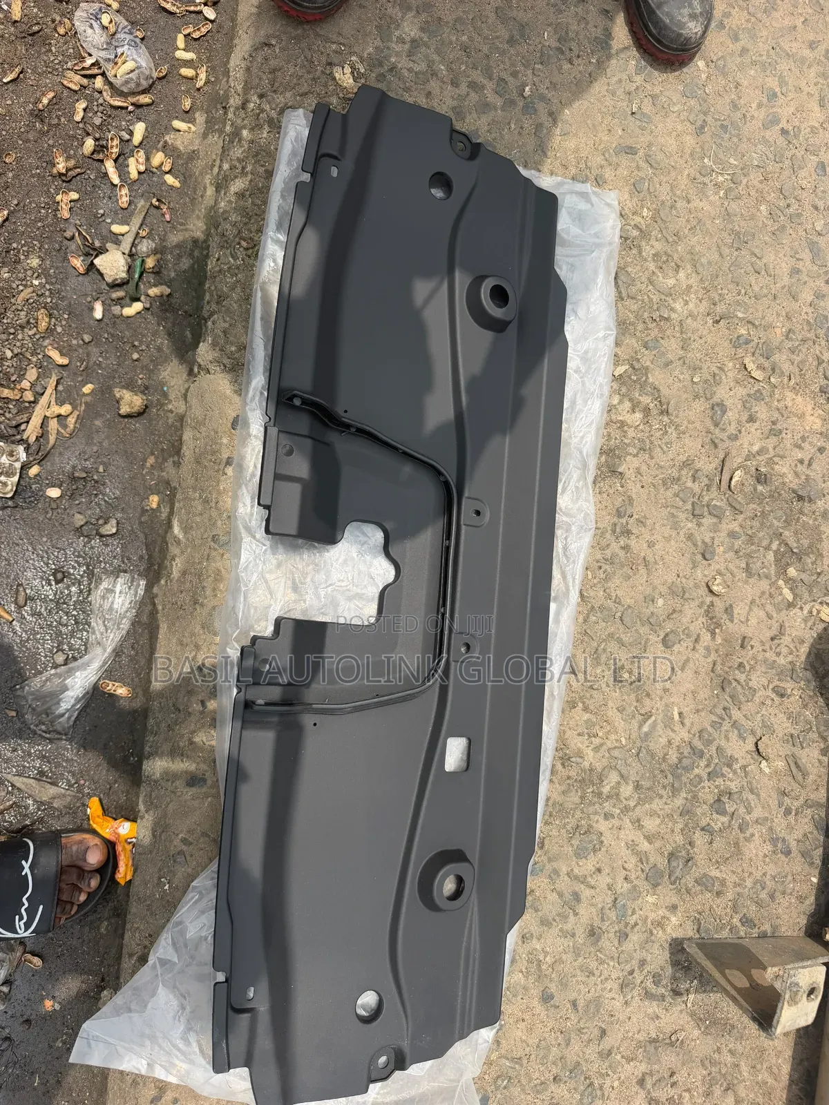 Radiator Cover Prado 2025/2026