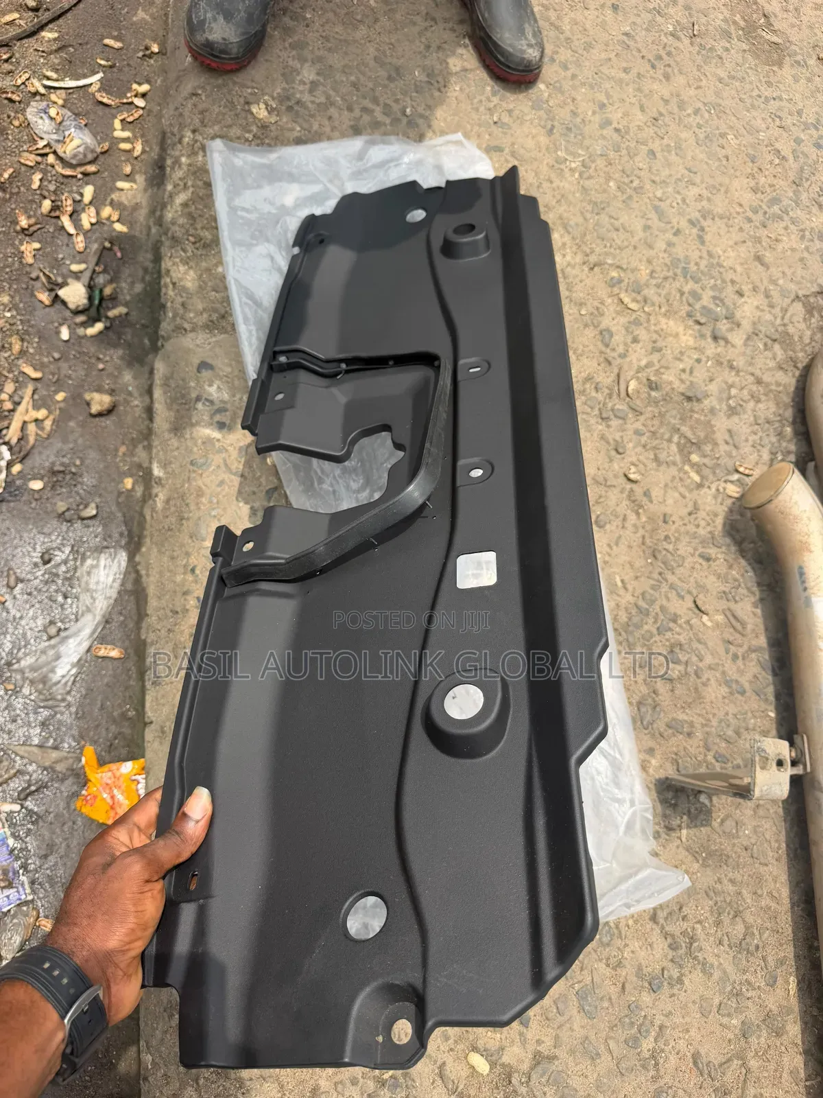 Radiator Cover Prado 2025/2026