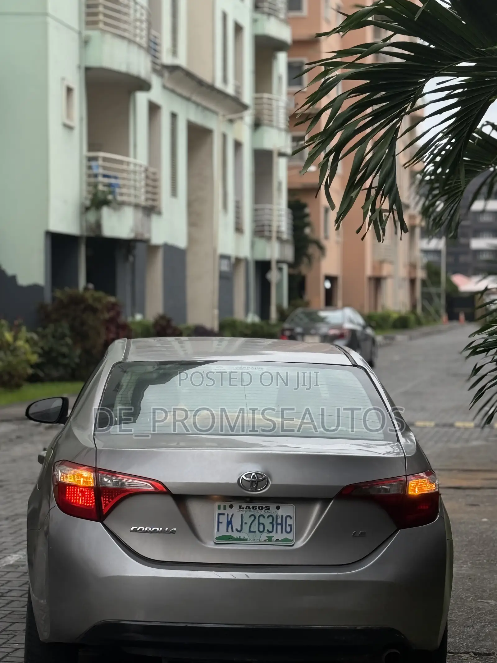 Toyota Corolla 2014 Gold