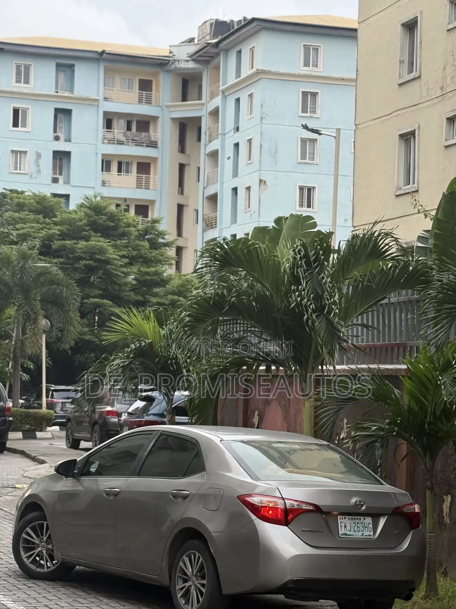 Toyota Corolla 2014 Gold