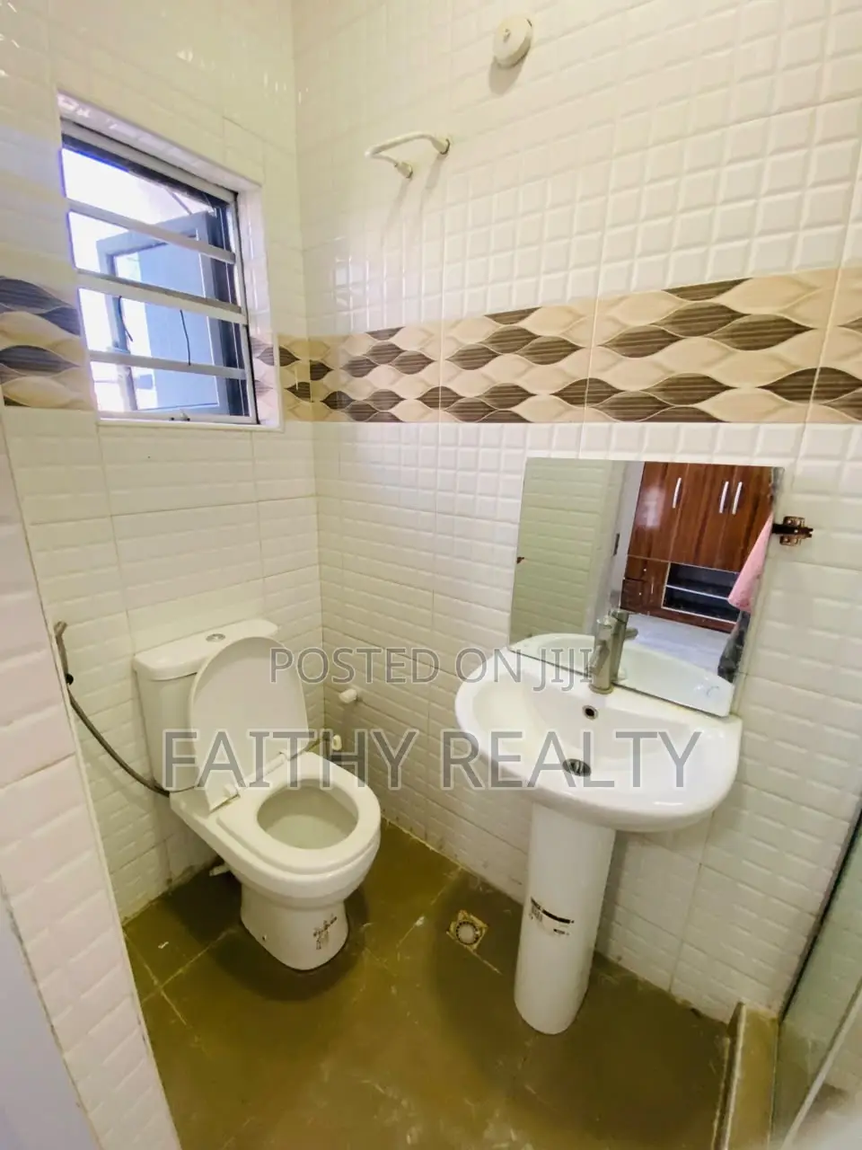 3bdrm Apartment in Ikota, Lekki for rent
