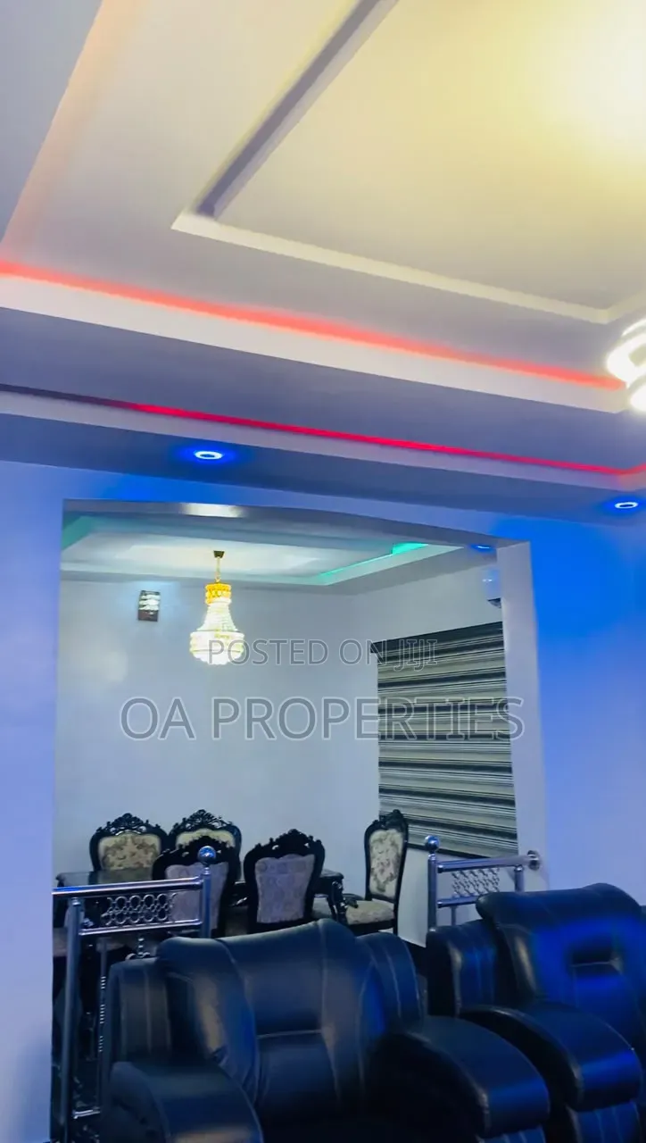 Fully Furnished 3bdrm Shortlet Apartment at Ashi-Bodija Est, Ibadan.