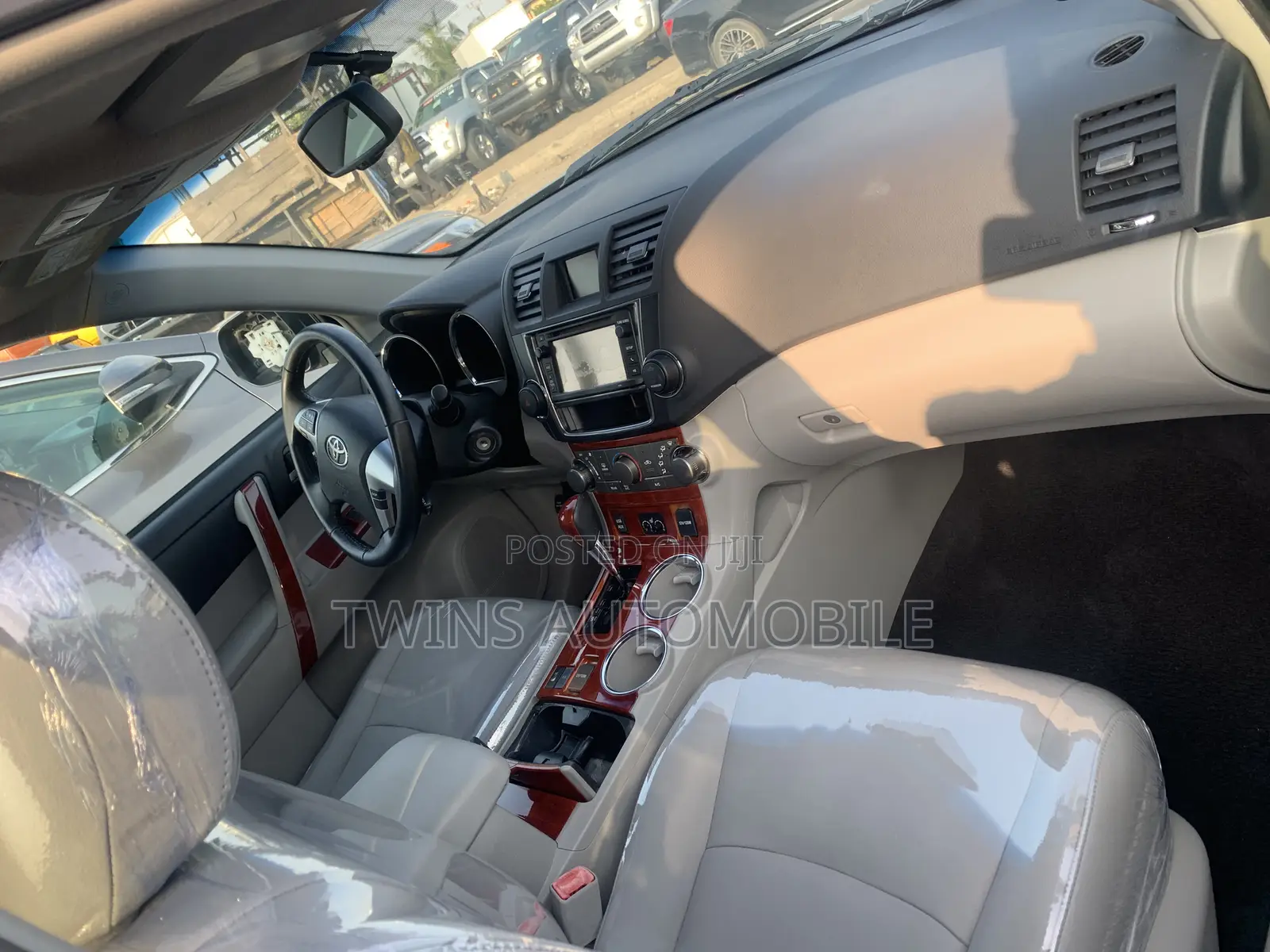 Toyota Highlander Limited 3.5l 4WD 2013 Gray