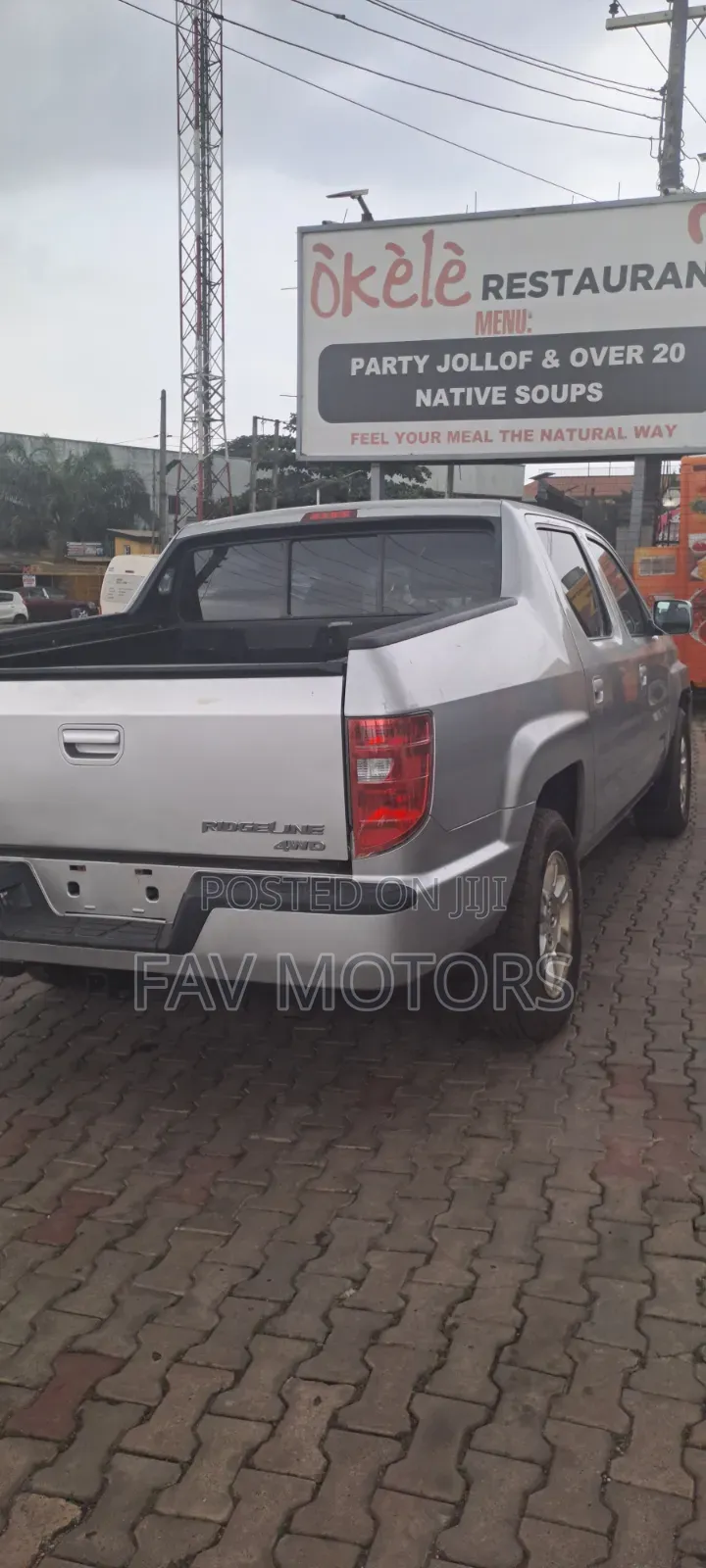 Honda Ridgeline 2010 Silver
