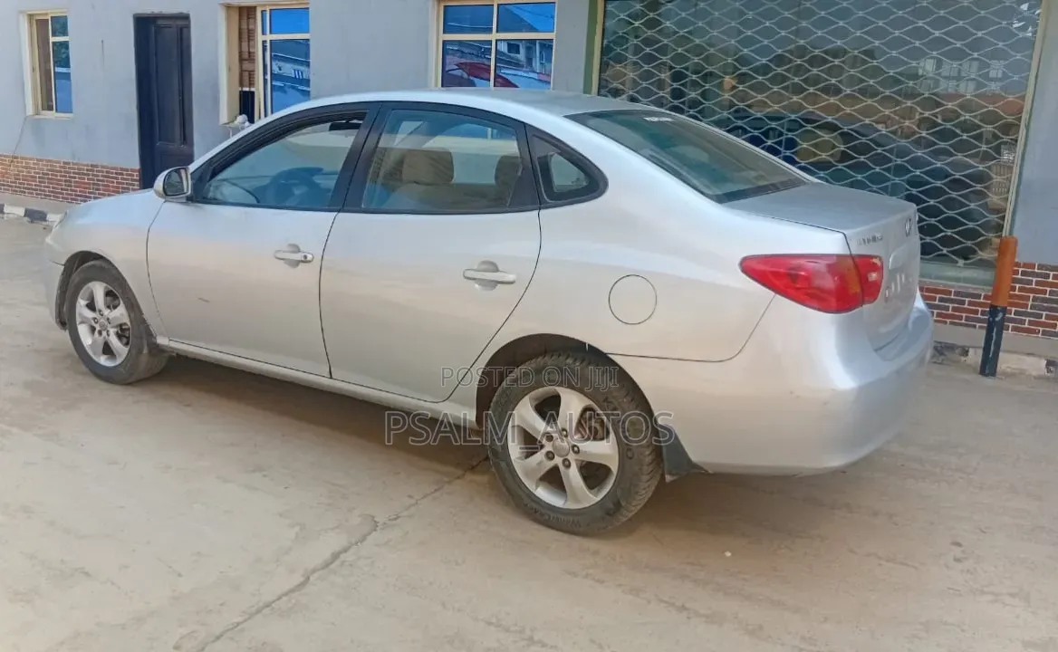 Hyundai Elantra 2008 Silver