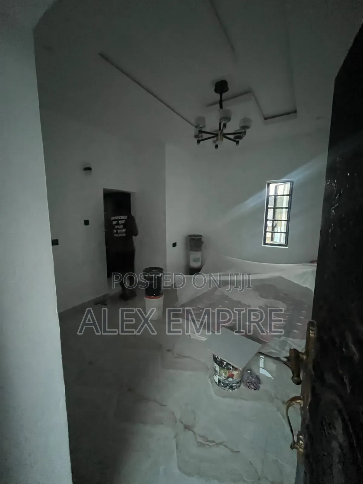 Mini Flat in Ago Palace for rent