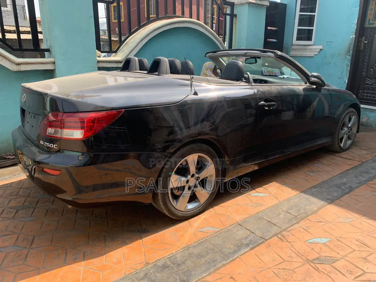 Lexus IS 250 C 2010 Black