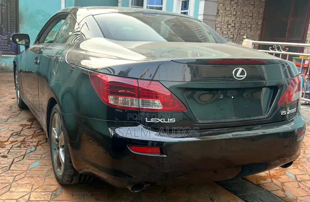 Lexus IS 250 C 2010 Black