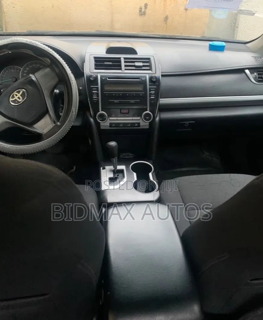 Toyota Camry XLE 4dr Sedan (3.5L 6cyl 6A) 2015 Gray