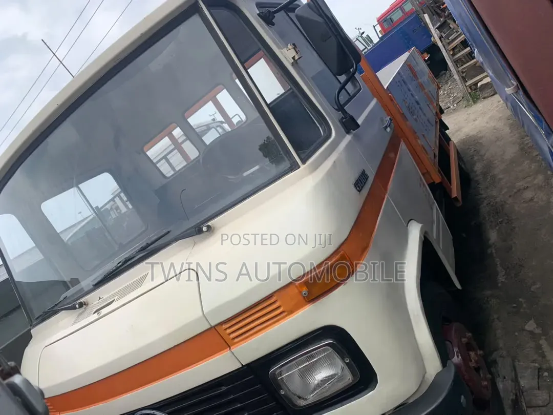Open Truck Mercedes 608D