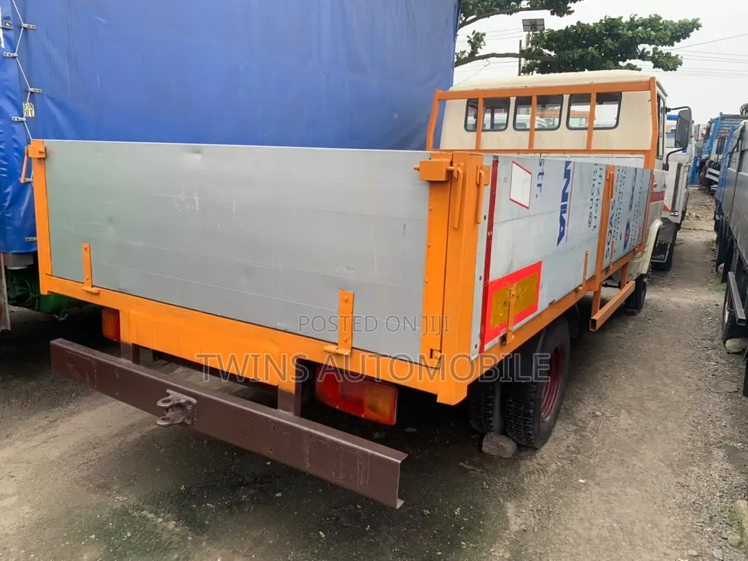 Open Truck Mercedes 608D