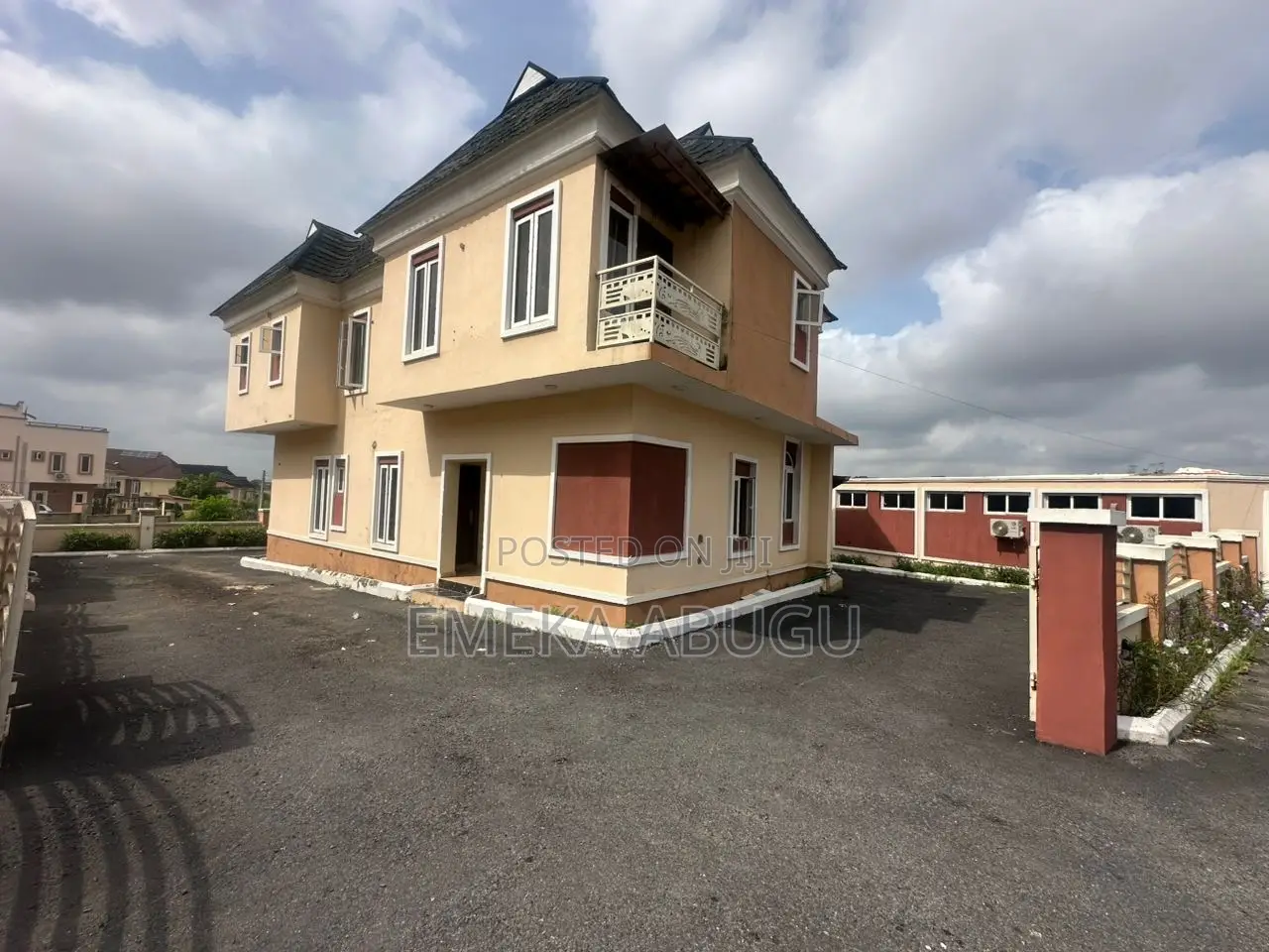 4bdrm Duplex in Legacy Estate, Akobo for rent