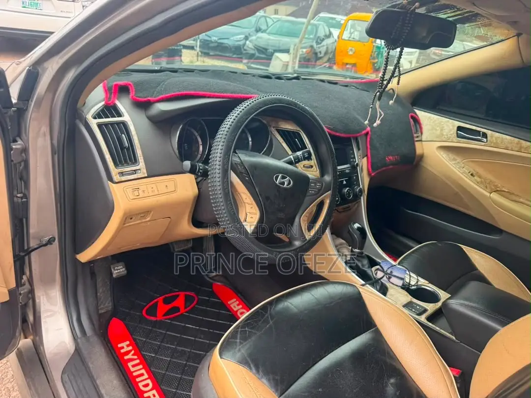 Hyundai Sonata 2013 Gold