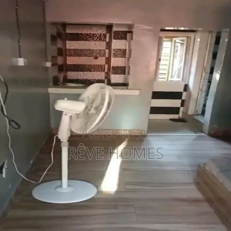 Studio Apartment in Adekunle for rent