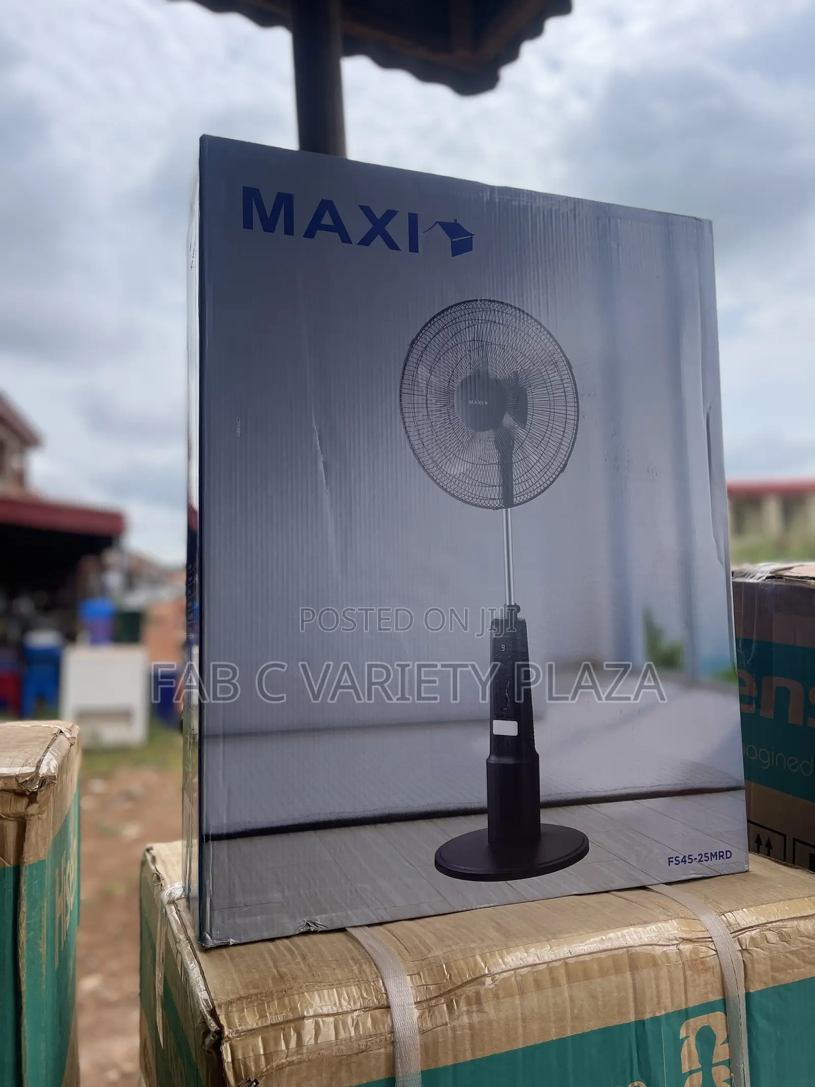 Maxi 18inch Rechargeable Fan!!
