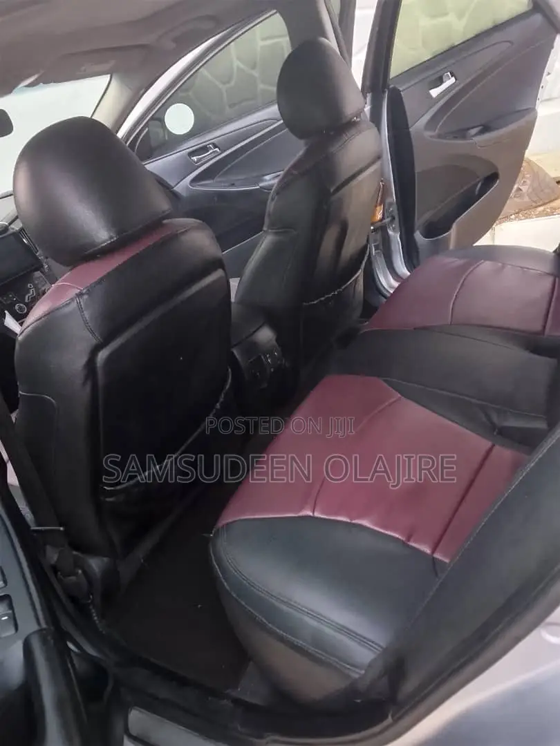 Hyundai Sonata Limited Sedan FWD (2.4L 4cyl 6A) 2012 Silver