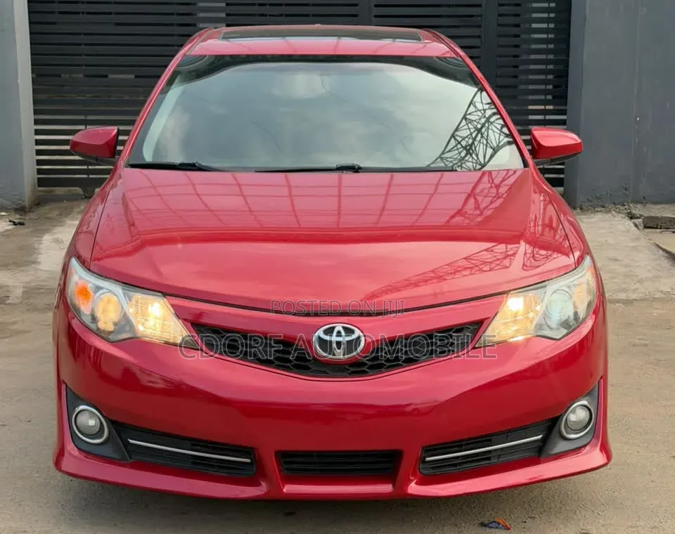 Toyota Camry 2014 Red