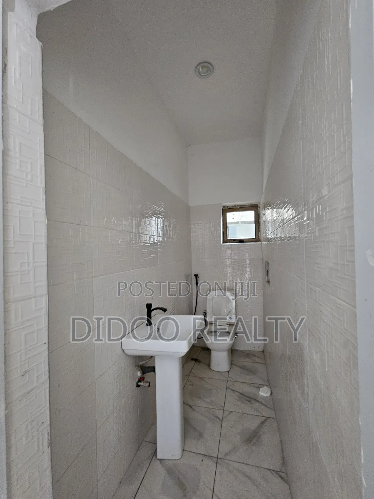 2bdrm Block of Flats in Mabushi for rent
