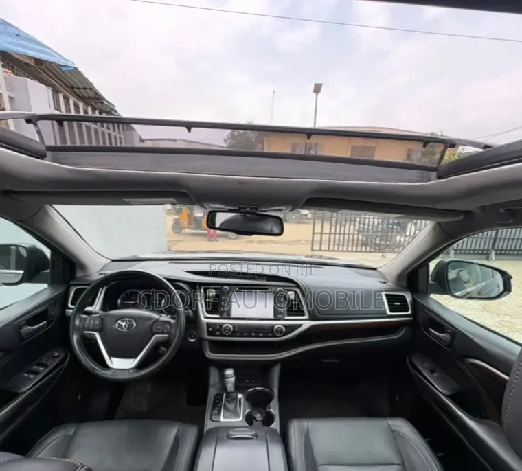 Toyota Highlander 2016 Black