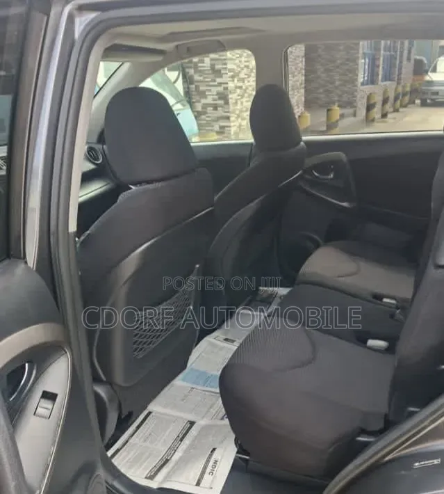 Toyota RAV4 2011 Gray