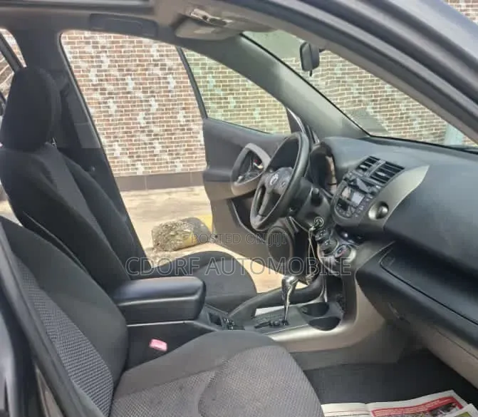 Toyota RAV4 2011 Gray