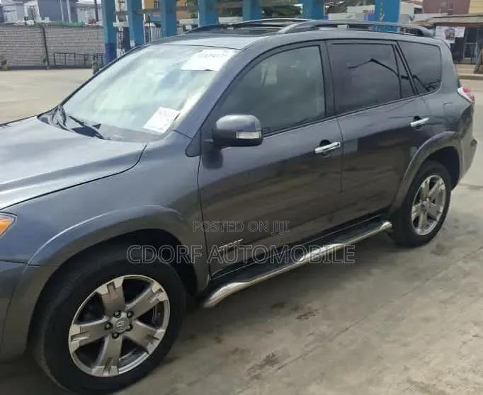 Toyota RAV4 2011 Gray