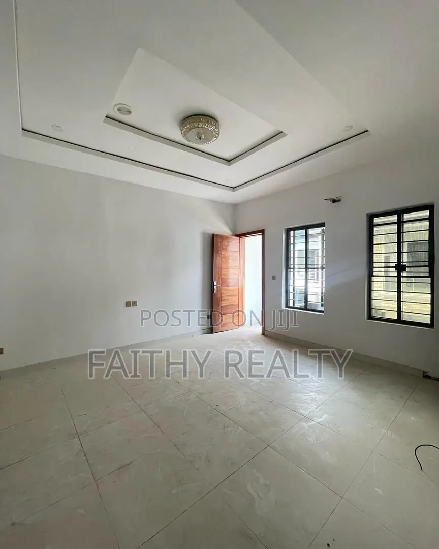 4bdrm Duplex in Vgc, Ikota for rent