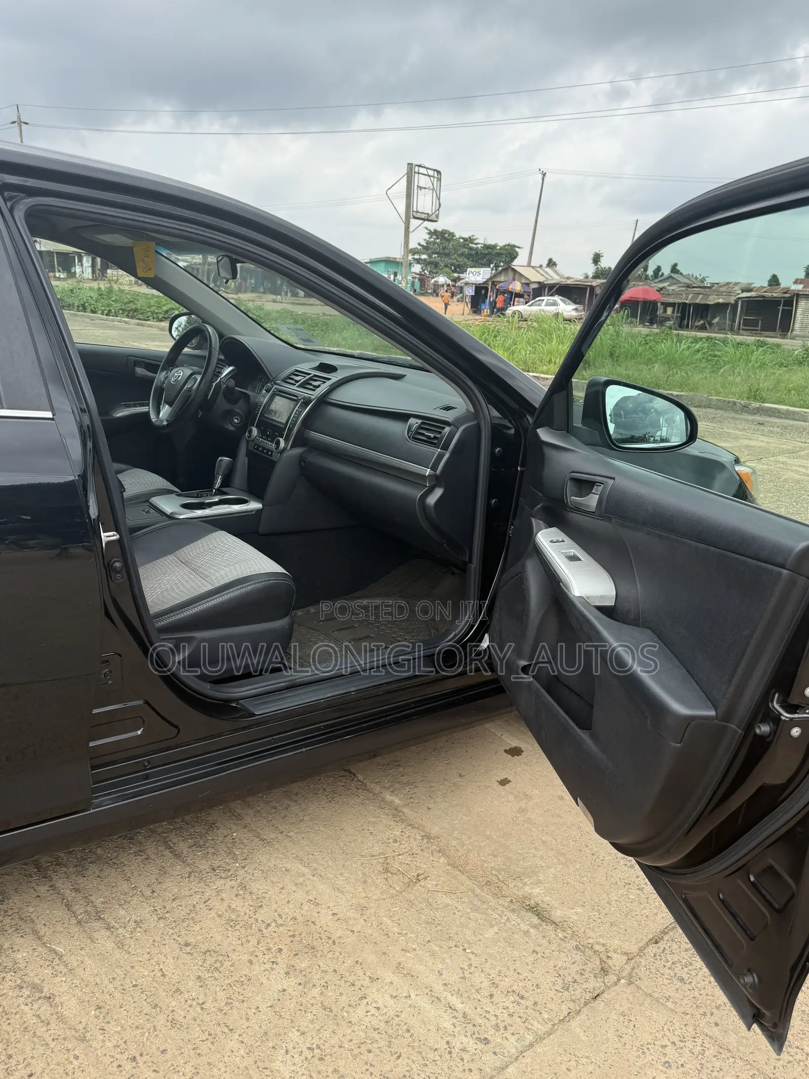 Toyota Camry SE 4dr Sedan (2.5L 4cyl 6A) 2013 Black