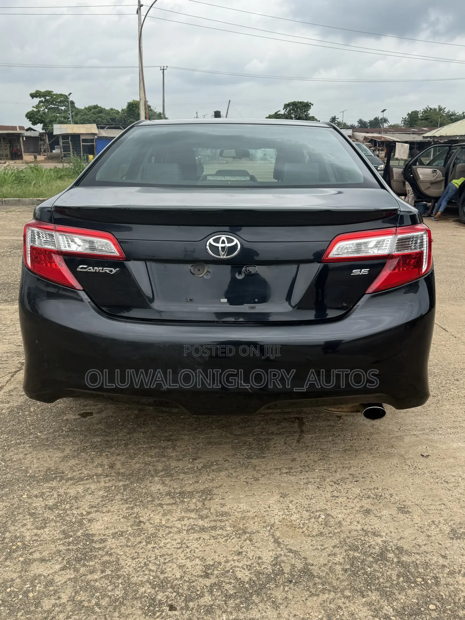 Toyota Camry SE 4dr Sedan (2.5L 4cyl 6A) 2013 Black