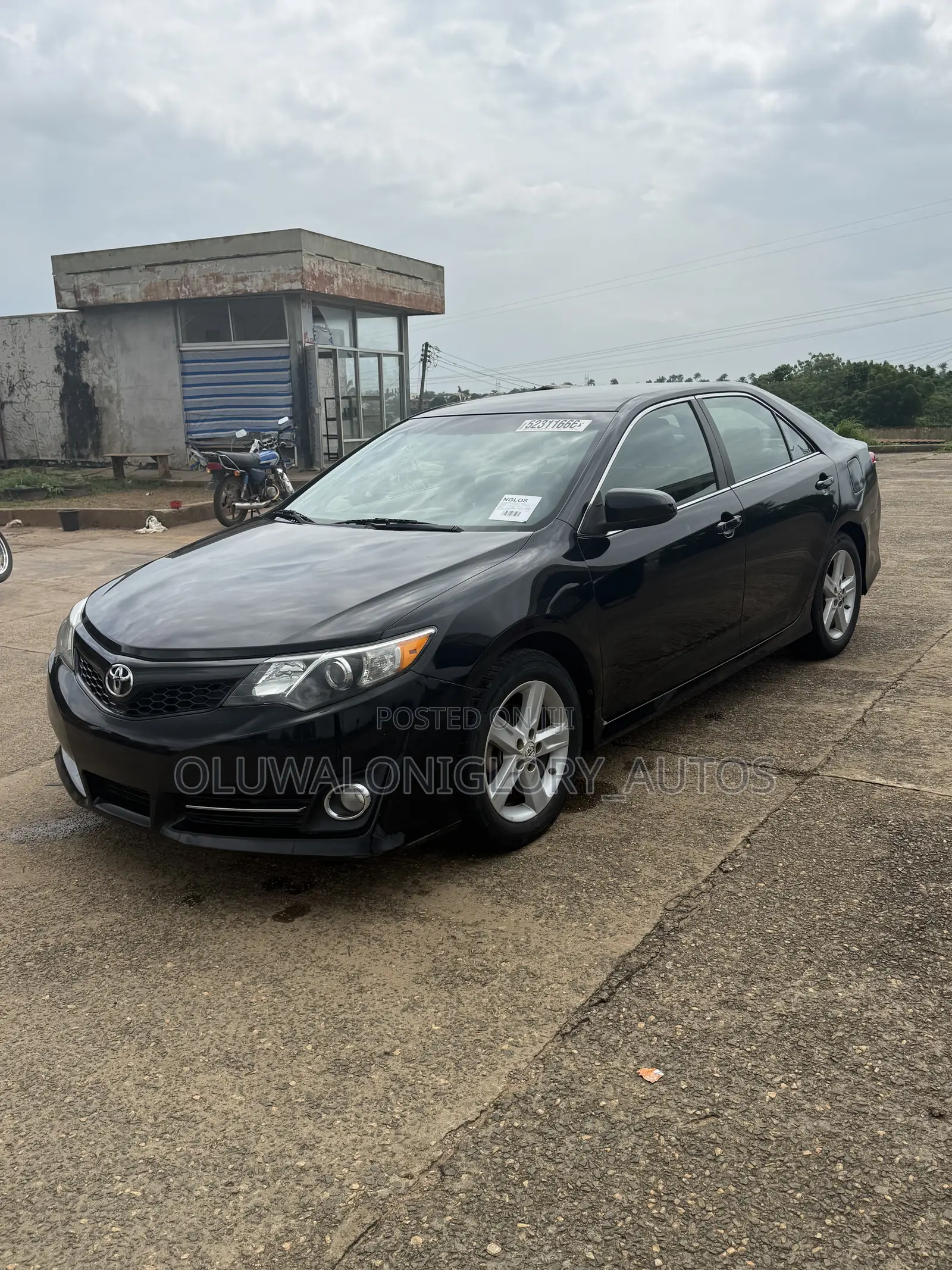 Toyota Camry SE 4dr Sedan (2.5L 4cyl 6A) 2013 Black