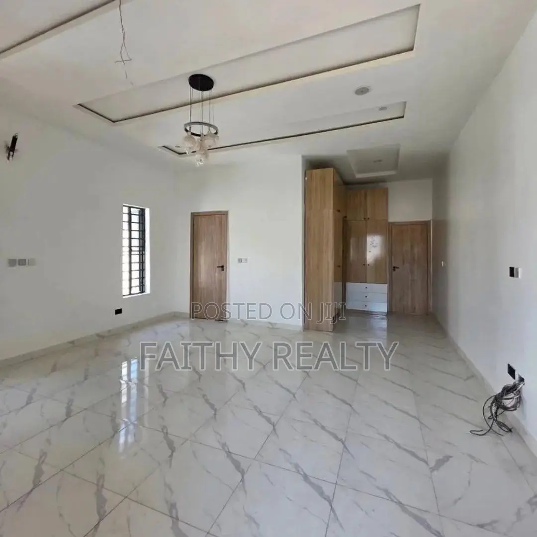 4bdrm Duplex in Ikota for rent