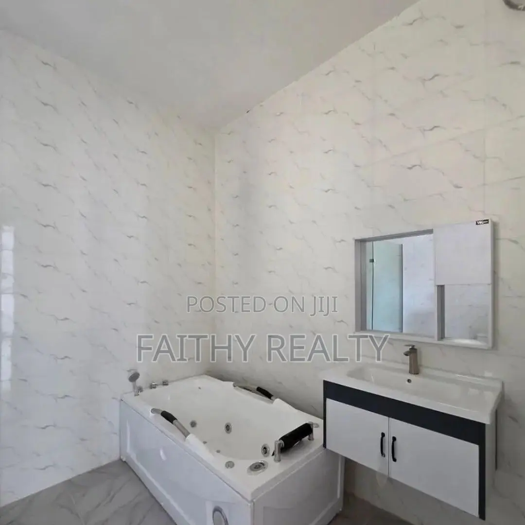 4bdrm Duplex in Ikota for rent