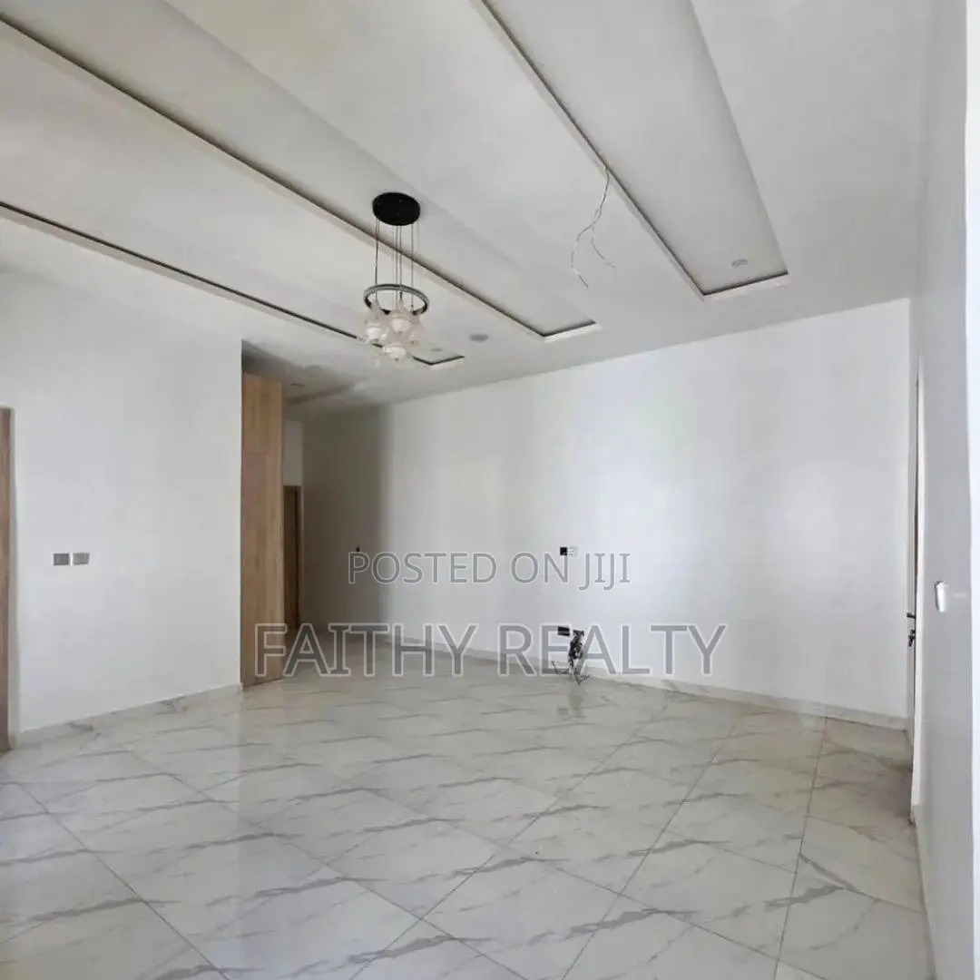 4bdrm Duplex in Ikota for rent