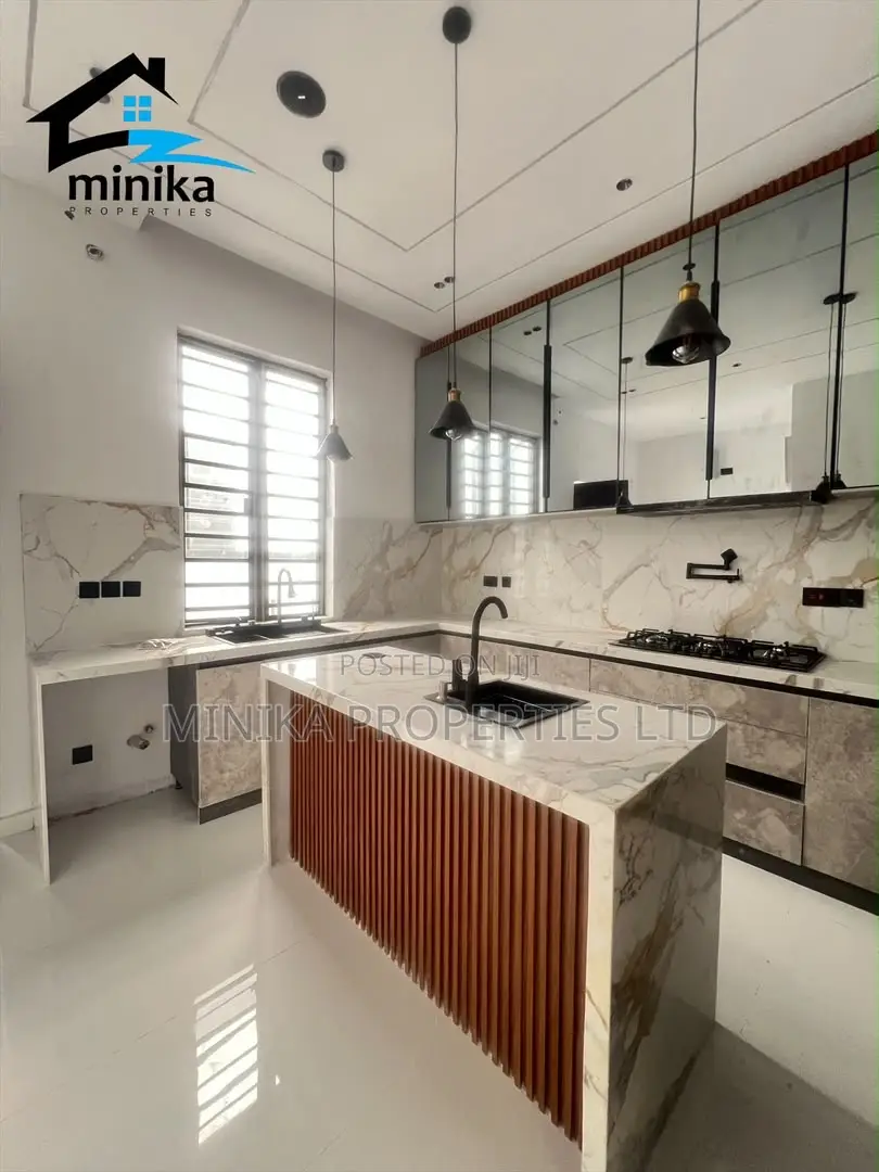 5bdrm Duplex in Orchid Road, Ikota for sale