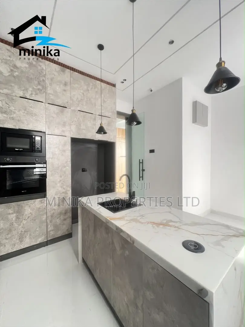 5bdrm Duplex in Orchid Road, Ikota for sale