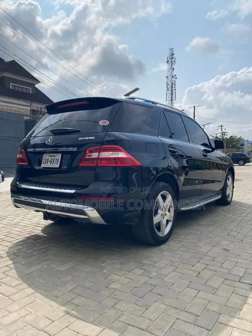 Mercedes-Benz M Class ML350 4dr SUV (3.5L 6cyl 7A) 2014 Black