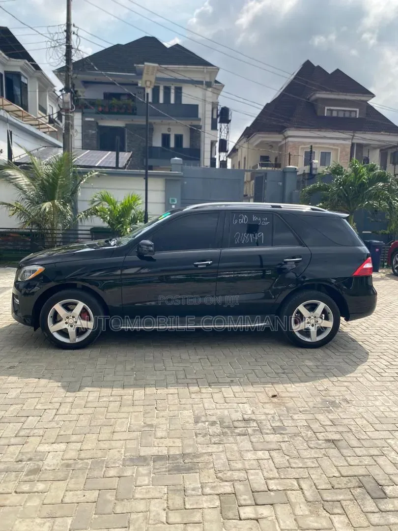 Mercedes-Benz M Class ML350 4dr SUV (3.5L 6cyl 7A) 2014 Black