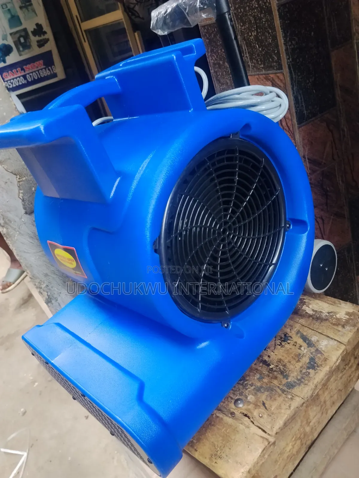 Hot and Cold Floor Blower