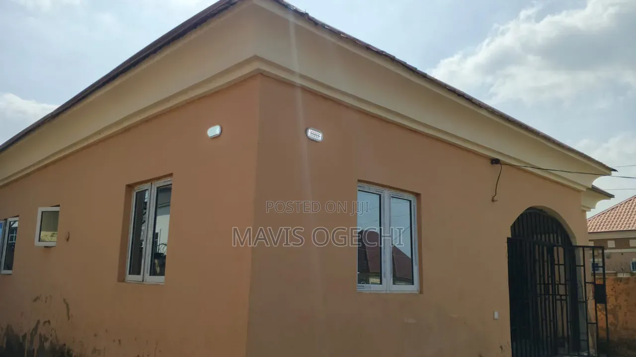 3bdrm Bungalow in Lape Estate After for rent