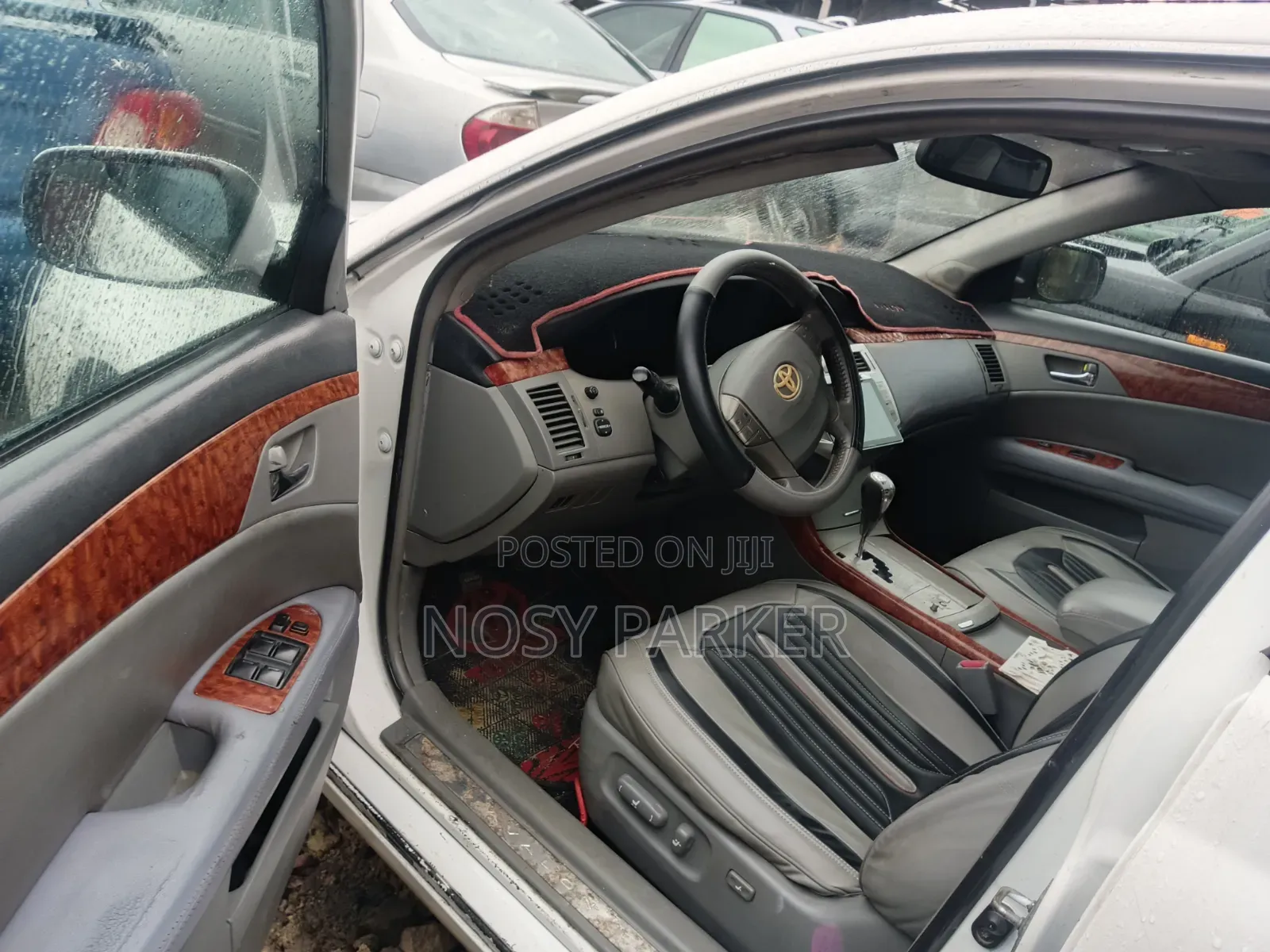 Toyota Avalon 2006 White