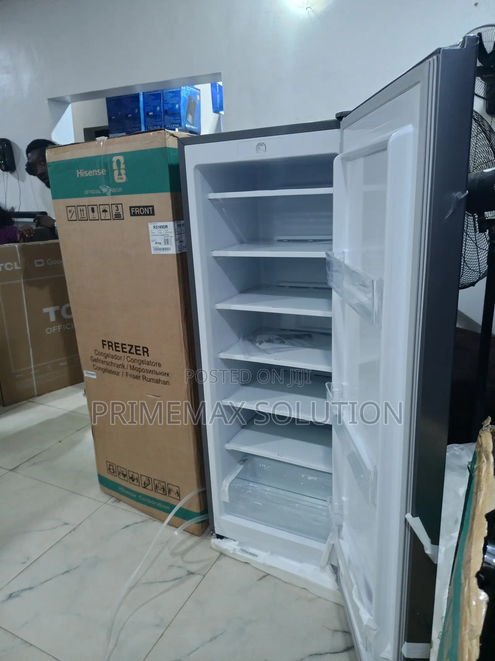 Hisense RS189DR: 190 Liters of Smart Storage in a Vertical Design