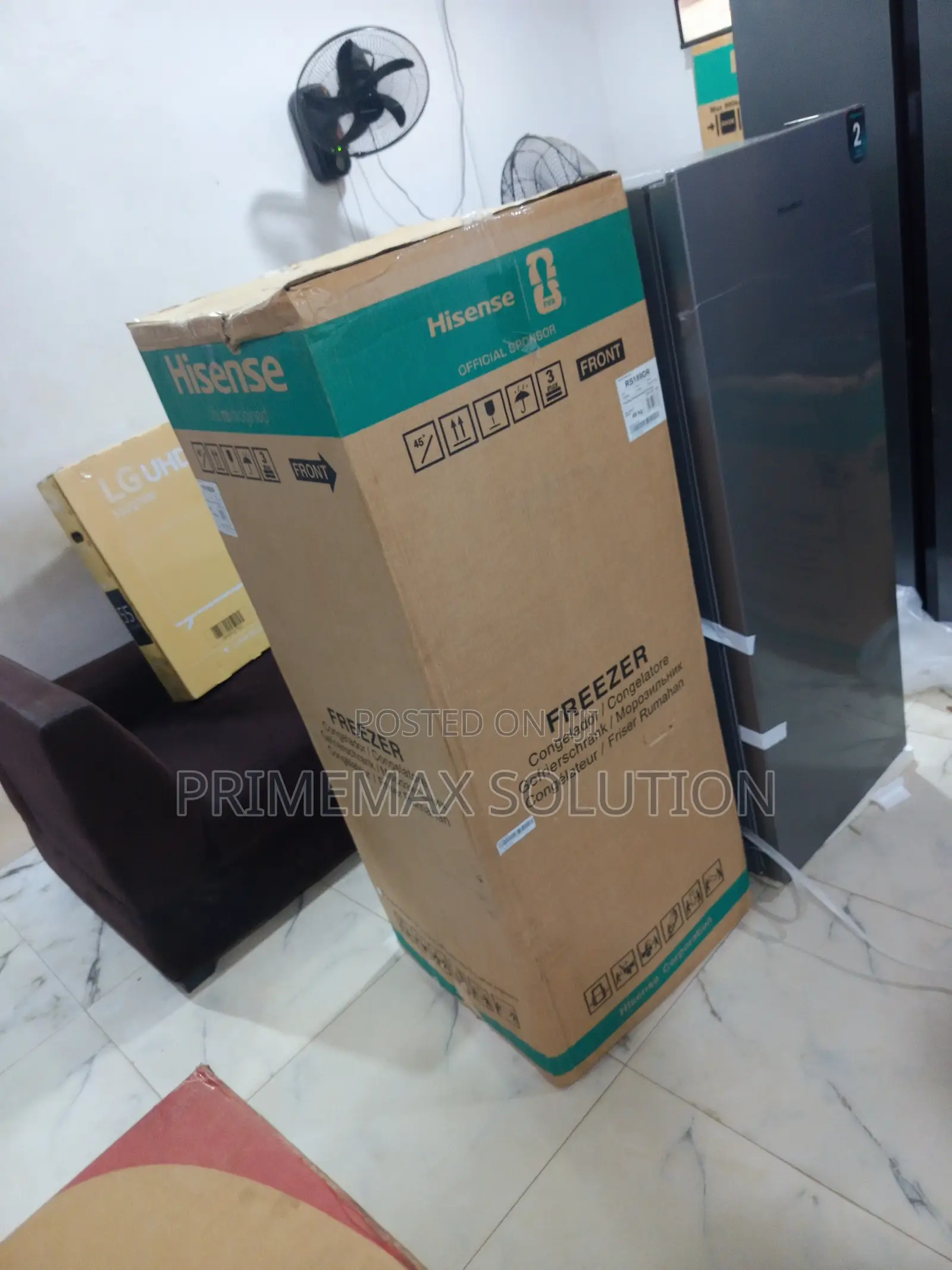 Hisense RS189DR: 190 Liters of Smart Storage in a Vertical Design