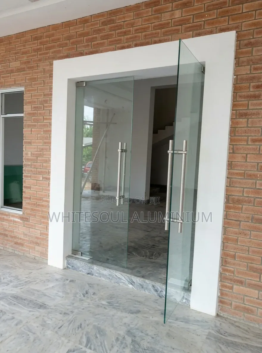 Frameless 10mm Tempered Glass Door With Floor Spring