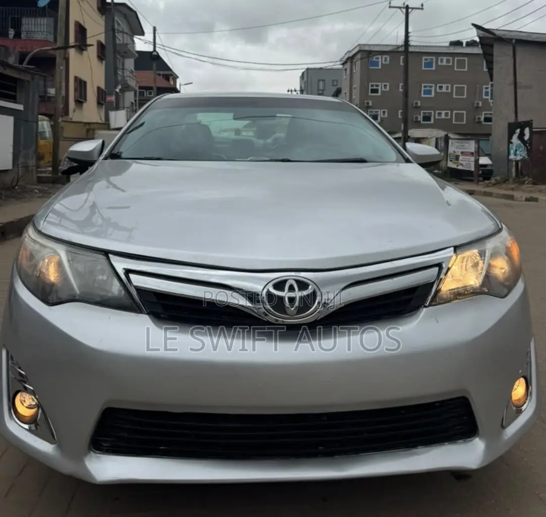 Toyota Camry 2013 Silver