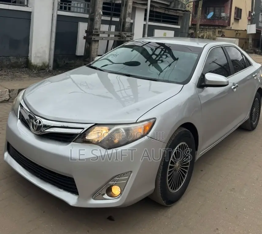 Toyota Camry 2013 Silver